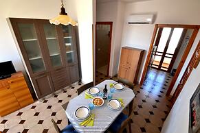 Air-conditioned Yoko Holiday Home for 5 Guests