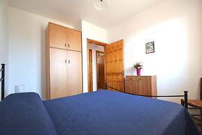 Air-conditioned Yoko Holiday Home for 5 Guests