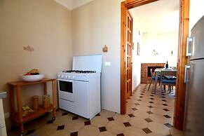 Air-conditioned Yoko Holiday Home for 5 Guests