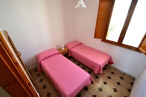 Air-conditioned Yoko Holiday Home for 5 Guests