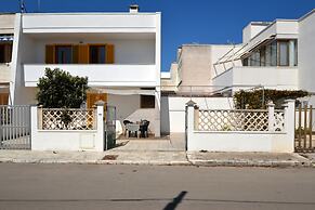 Air-conditioned Yoko Holiday Home for 5 Guests