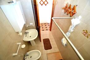 Air-conditioned Yoko Holiday Home for 5 Guests