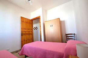 Air-conditioned Yoko Holiday Home for 5 Guests