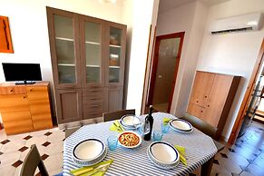 Air-conditioned Yoko Holiday Home for 5 Guests