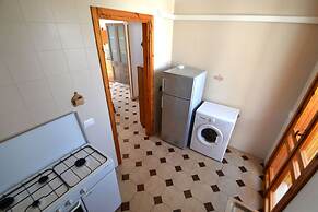 Air-conditioned Yoko Holiday Home for 5 Guests