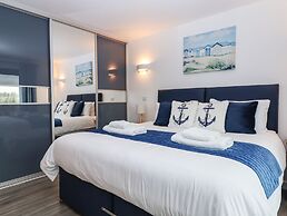 Strawberry Bank - Nuthatch