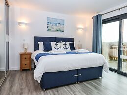 Strawberry Bank - Nuthatch