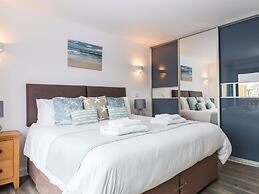 Strawberry Bank - Nuthatch