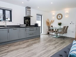 Strawberry Bank - Nuthatch