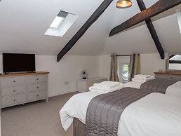 Strawberry Bank - Pipistrelle