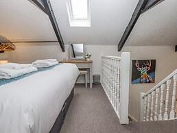 Strawberry Bank - Pipistrelle