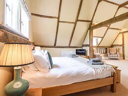 South Grange House - Sleep 16