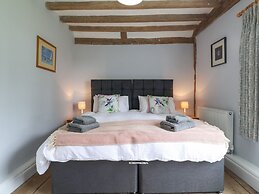 South Grange House - Sleep 16