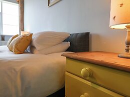 South Grange House - Sleep 16