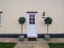 South Grange House - Sleep 16