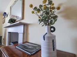 South Grange House - Sleep 16