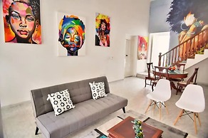 Stylish House With Beautiful Galleries In Gethsemane With Jacuzzi