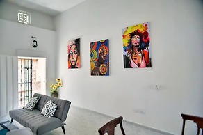 Stylish House With Beautiful Galleries In Gethsemane With Jacuzzi