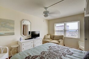 143 El Matador 2 Bedroom Condo by RedAwning