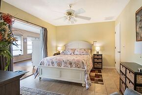 232 South Harbor Upstairs 3 Bedroom Apts by RedAwning