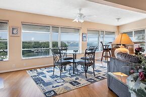 232 South Harbor Upstairs 3 Bedroom Apts by RedAwning