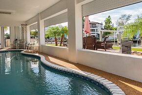 232 South Harbor Upstairs 3 Bedroom Apts by RedAwning