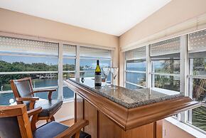 232 South Harbor Upstairs 3 Bedroom Apts by RedAwning