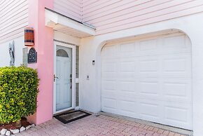 232 South Harbor Upstairs 3 Bedroom Apts by RedAwning