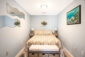 232 South Harbor Upstairs 3 Bedroom Apts by RedAwning