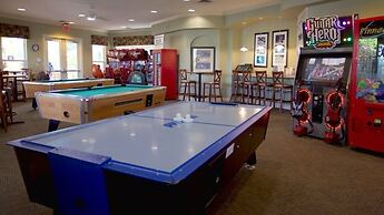 Amazing Condo In Windsor Hills - Close To Disney 3 Bedroom Condo by Re