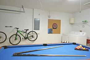 Robins Nest 4 Bedroom Villa by RedAwning