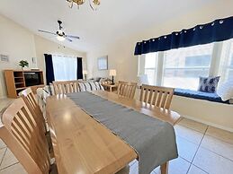 Robins Nest 4 Bedroom Villa by RedAwning