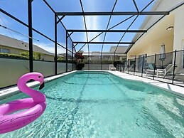 Robins Nest 4 Bedroom Villa by RedAwning