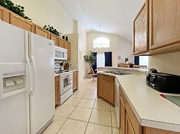 Robins Nest 4 Bedroom Villa by RedAwning