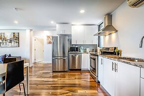 Hip Townhome With Garage Dt Mtl