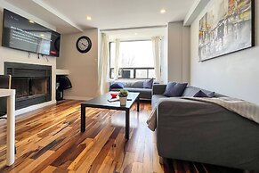 Hip Townhome With Garage Dt Mtl