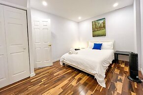 Hip Townhome With Garage Dt Mtl