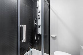 Hip Townhome With Garage Dt Mtl