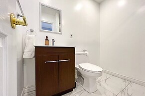 Hip Townhome With Garage Dt Mtl