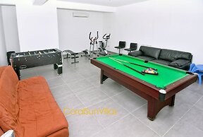 Blue - Beach Front Spectacular Villa Sleeps 10