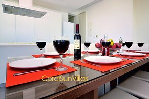 Blue - Beach Front Spectacular Villa Sleeps 10