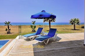 Blue - Beach Front Spectacular Villa Sleeps 10