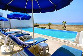 Blue - Beach Front Spectacular Villa Sleeps 10