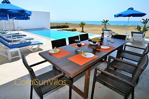 Blue - Beach Front Spectacular Villa Sleeps 10