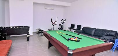 Blue - Beach Front Spectacular Villa Sleeps 10