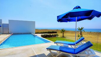 Blue - Beach Front Spectacular Villa Sleeps 10
