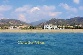 Blue - Beach Front Spectacular Villa Sleeps 10