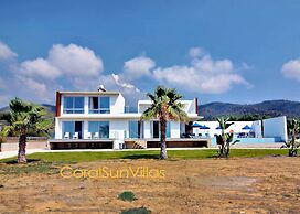 Blue - Beach Front Spectacular Villa Sleeps 10