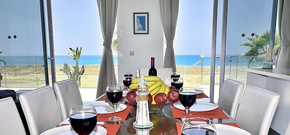 Blue - Beach Front Spectacular Villa Sleeps 10