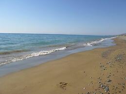 Blue - Beach Front Spectacular Villa Sleeps 10